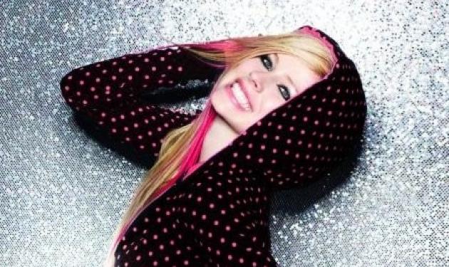 Η Avril Lavigne μιλάει για το νέο της άρωμα και το στυλ της!