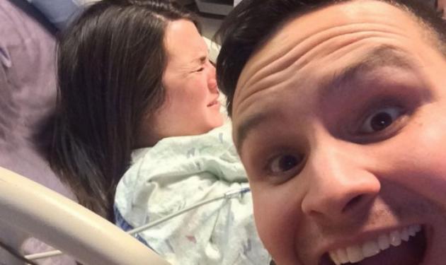Η selfie του συζύγου που έκανε… χαμό και τη γυναίκα του να θέλει να τον σκοτώσει
