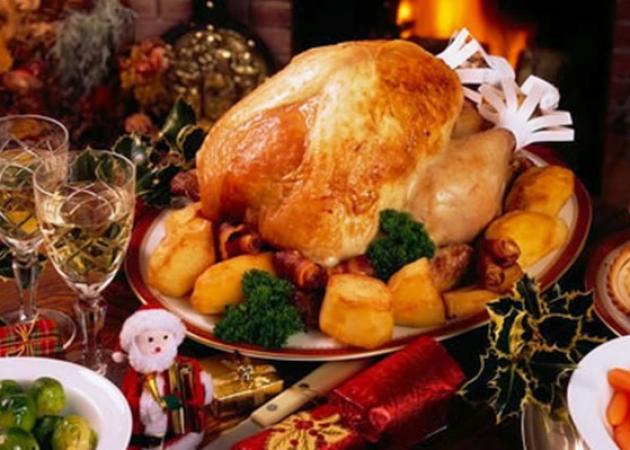 Χριστούγεννα: Πώς θα γίνει πιο υγιεινό το οικογενειακό τραπέζι