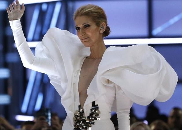 Συγκινεί η Celine Dion! Δάκρυσε τραγουδώντας για την 20η επέτειο του “Τιτανικού”!