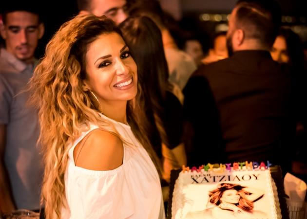 Ελένη Χατζίδου: Γιόρτασε τα γενέθλιά της με τον σύντροφό της στο πλευρό της! Φωτογραφίες