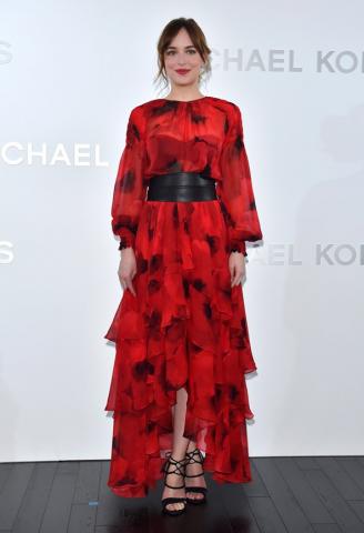 H Dakota Johnson με Michael Kors