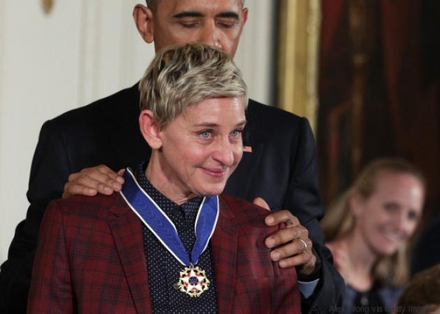 Ο Barack Obama χάνει τα λόγια του από συγκίνηση και η Ellen Degeneres δεν μπορεί να κρατήσει τα δάκρυά της! [vid]