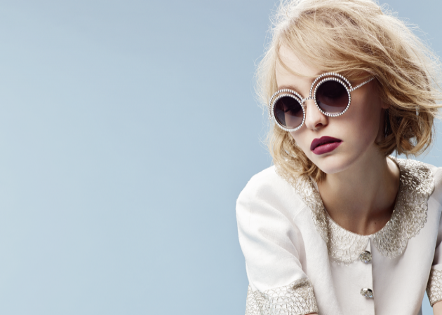 Lilly Rose Depp: Η νέα μούσα του Karl Lagerfeld για τη Chanel