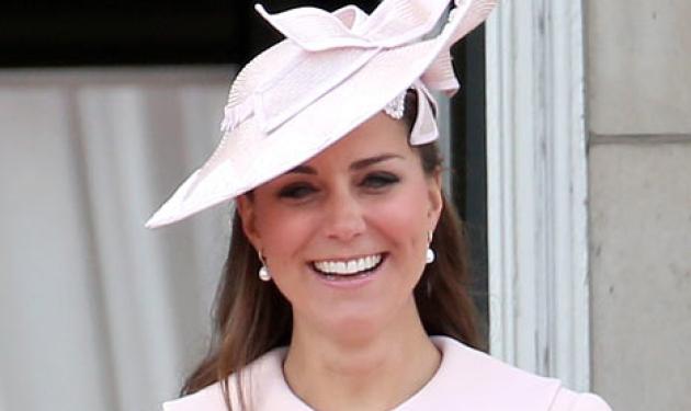 Kate Middleton: Γέννησε αγοράκι – Στο πλευρό της ο William