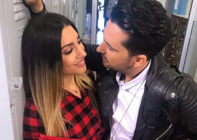 Ο Θανάσης Βασιλάκος αγκαλιά με την Φελίσια Λαπάτη… Πρωταγωνιστεί στο νέο του κλιπ!