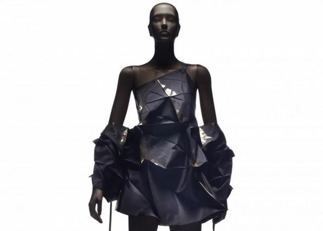 Issey Miyake: Κέρδισε το βραβείο Designs of the Year της χρονιάς!