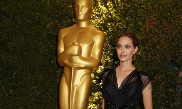 Αngelina Jolie: Πήρε τιμητικό Οscar για την ανθρωπιστική της δράση! Φωτογραφίες