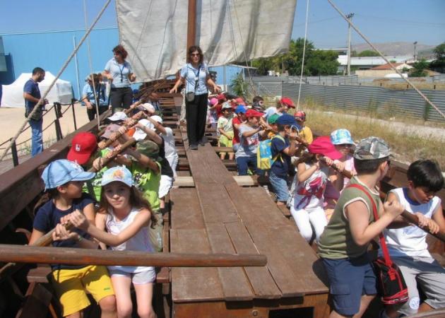 Σαββατιάτικα και Κυριακάτικα προγράμματα Μαΐου στον «Ελληνικό Κόσμο»