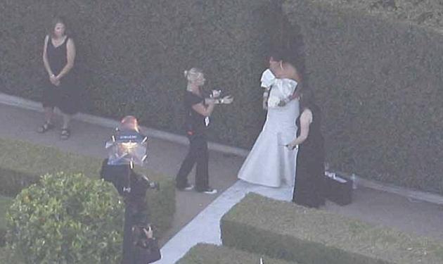 Δες τις πρώτες φωτογραφίες από το γάμο της Kardashian