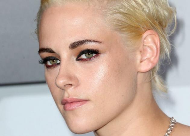 Η Kristen Stewart έγινε ξανά καστανή!