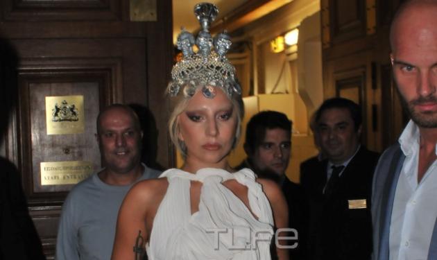 Lady Gaga: Η άφιξη σαν αρχαία θεά στο ΟΑΚΑ και όσα έγραψε στους θαυμαστές της στο Instagram!