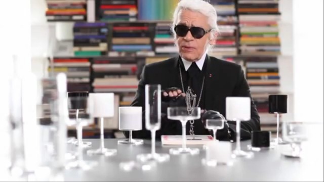 O Karl Lagerfeld… και τα ποτήρια του!