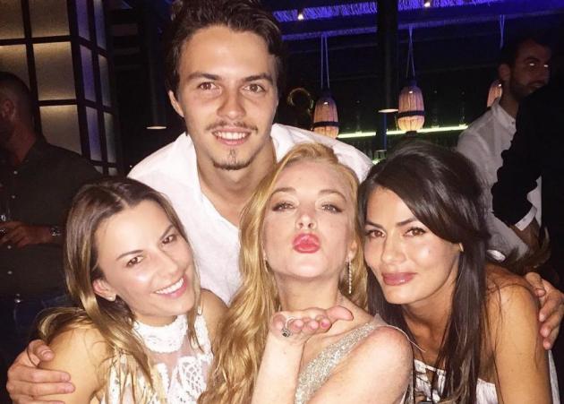 Lindsay Lohan: Γιόρτασε τα 30α γενέθλιά της στη Μύκονο! Τι φόρεσε;