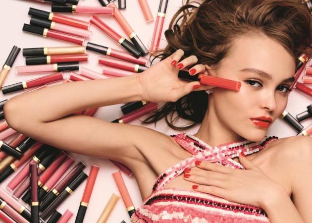 Rouge Coco Gloss! Τα νέα lipgloss της Chanel με πρωταγωνίστρια την Lily Rose Depp