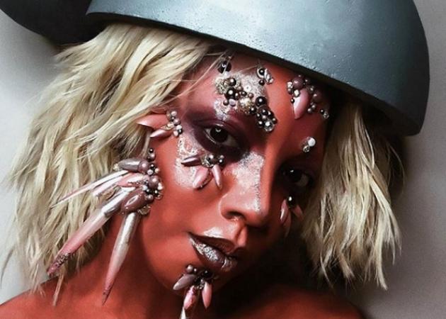 Οι make up artists της MAC δημιουργούν τέλεια μακιγιάζ για το Halloween!