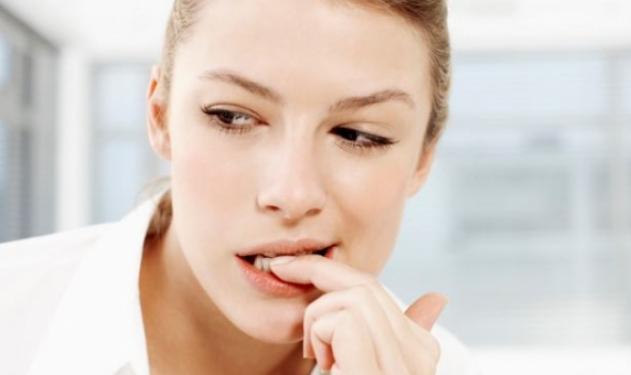 Τρία πράγματα που κάνεις ασυναίσθητα και βλάπτουν την υγεία σου – Μην τα κάνεις!