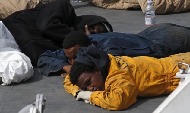 Δίχως τέλος η τραγωδία με τους μετανάστες στη Μεσόγειο – Κινδυνεύουν ακόμη δυο πλοιάρια