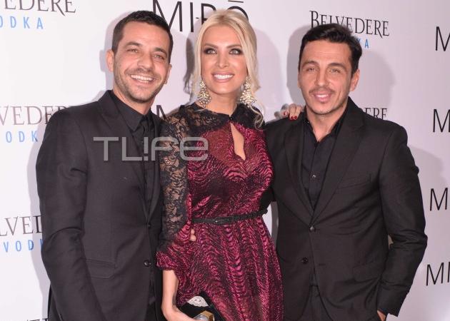 Οι celebrities αγαπούν την ελληνική μόδα! Έλαμψαν στο fashion show των Mi -Ro! Φωτογραφίες