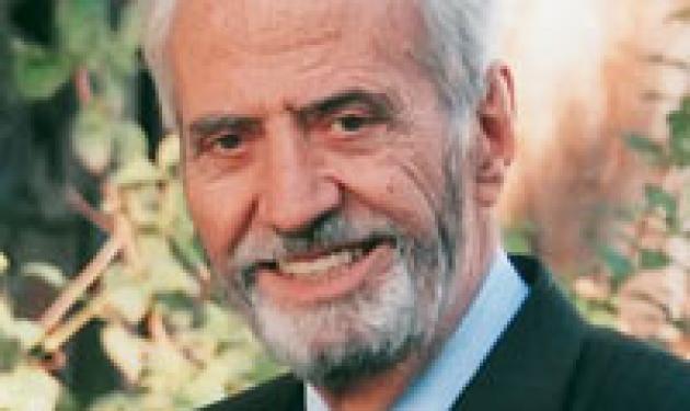 Πέθανε ο πρώην δήμαρχος Αθηναίων Δημήτρης Μπέης
