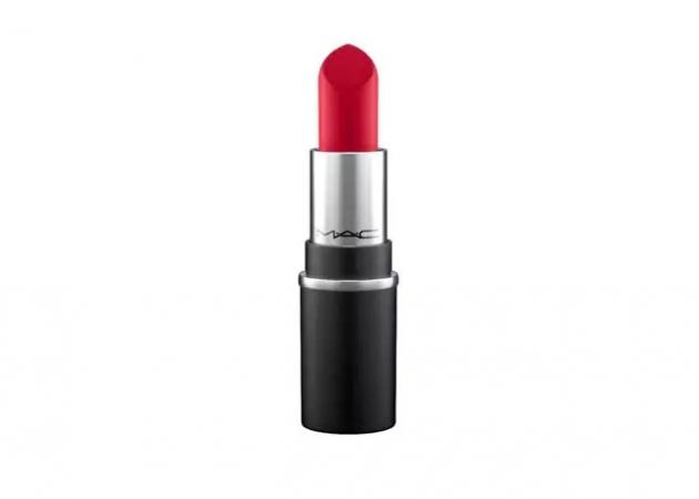 Το αγαπημένο μας MAC Ruby Woo σε μίνι μέγεθος; Yes, please!