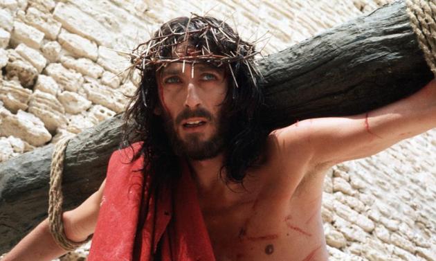 Η εβδομάδα των Παθών ξεκίνησε και ο απόλυτος κυρίαρχος για ακόμα μία χρονιά στους δέκτες μας, είναι ο “Ιησούς από την Ναζαρέτ” !