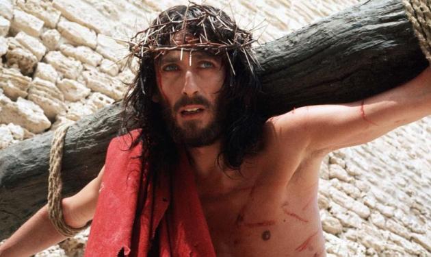 “Ο Ιησούς από τη Ναζαρέτ”: Ποιο κανάλι θα φιλοξενήσει την υπέροχη σειρά του Τζεφιρέλι;