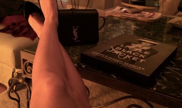 Ποια διάσημη μαμά και μοντέλο ανέβασε τα καλλίγραμμα πόδια της στο Instagram;