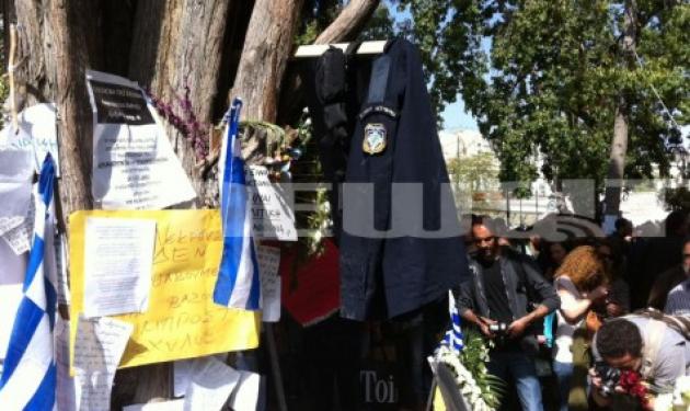 Άγνωστοι χτύπησαν αστυνομικό στο κεφάλι και του πήραν τον ασύρματο και το αλεξίσφαιρο γιλέκο