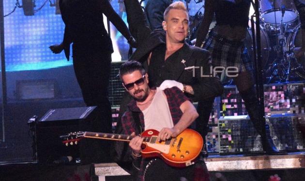 Robbie Williams: Συνάντηση με τους Take That, λίγο μετά από τη συναυλία του στην Αθήνα!