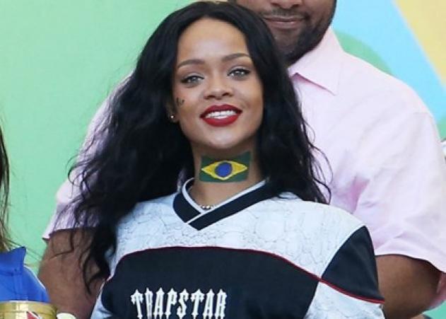 Spotted: Η Rihanna με Alexander Wang x H&M στη Νέα Υόρκη!