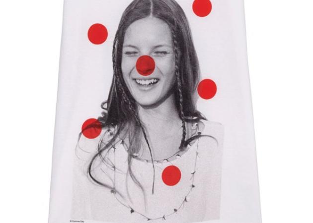 Tα νέα t-shirt της Stella McCartney με φιλανθρωπικό χαρακτήρα και… κόκκινη μύτη!