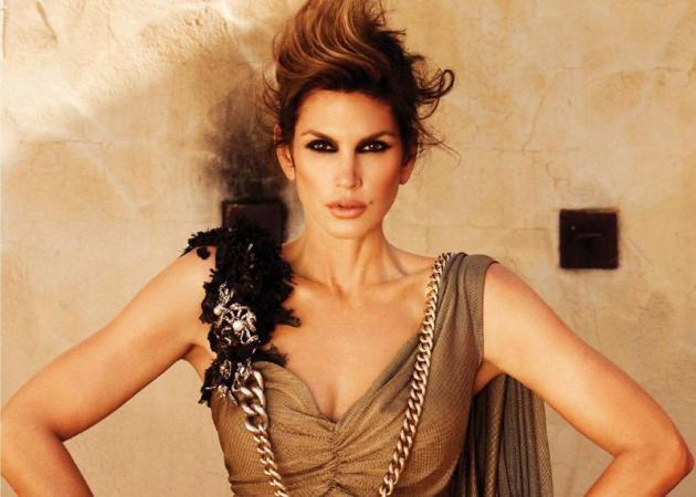 H Cindy Crawford στα 44 είναι πιο σέξι από ποτέ