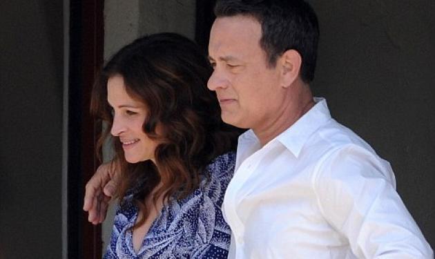 Julia Roberts, Tom Hanks: τι τρέχει μεταξύ τους;