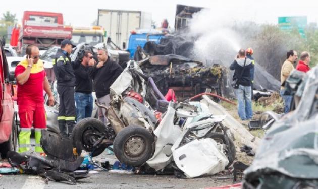 Eγνατία: Συγκλονίζει η μαρτυρία οδηγού που σώθηκε για 20 μέτρα!