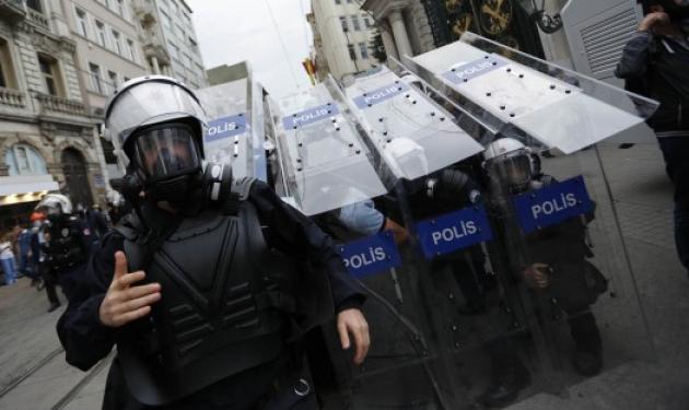 Νεκρός διαδηλωτής στη γειτονική Τουρκία