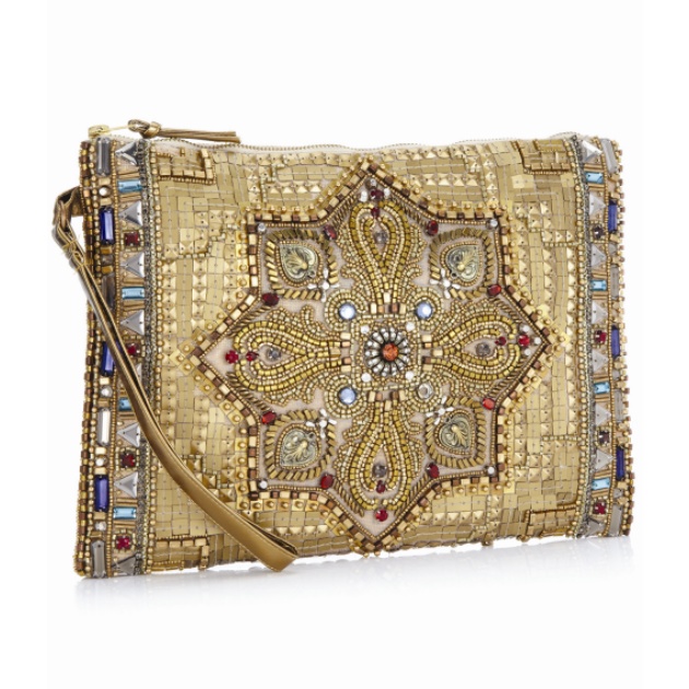 9 | Clutch Accessorize