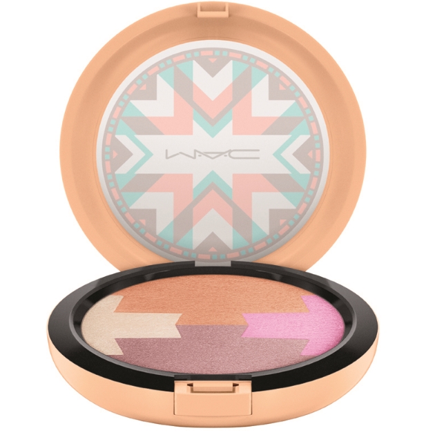 6 | MAC Gleamstones Powder/Vibe Tribe