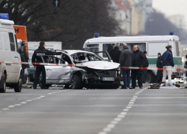 Έκρηξη παγιδευμένου αυτοκινήτου στο Βερολίνο! Ένας νεκρός!