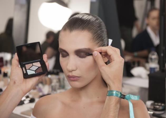 Video! Πώς θα αντιγράψεις το μακιγιάζ της Bella Hadid για τον Dior!