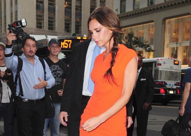 Party dressing: Οι 5 κανόνες της Victoria Beckham!