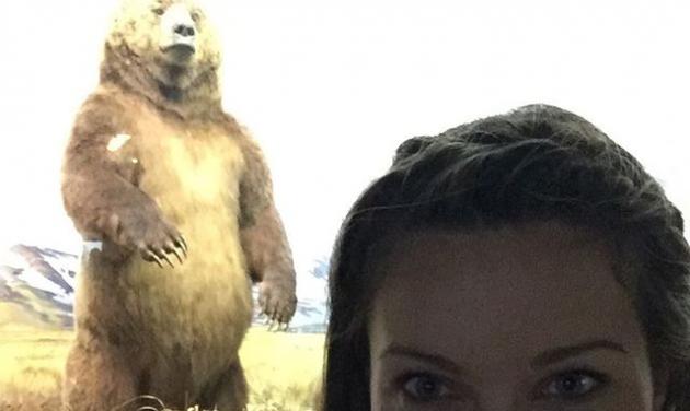 Μαριέττα Χρουσαλά: Η selfie της με μια αρκούδα!