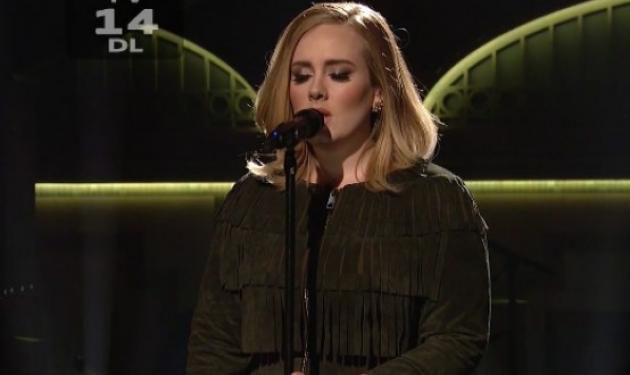 Adele: “Σεισμός” με την ερμηνεία της στο Saturday Night Live