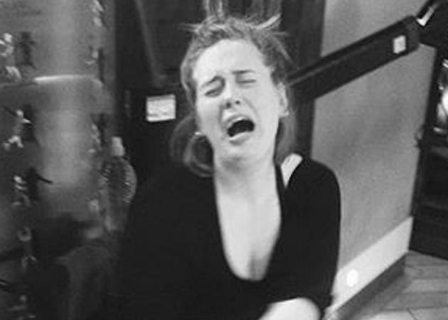 Γιατί πονάει η Adele; Φωτογραφίες