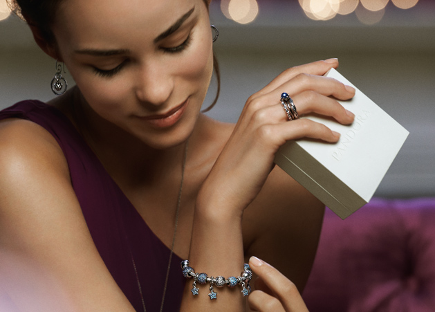 Η νέα συλλογή των κοσμημάτων PANDORA, ‘’Pavé Collection’’!