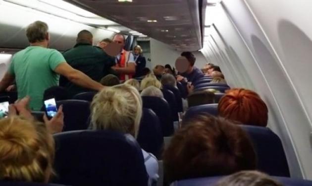 Ηράκλειο: Πανικός την ώρα της προσγείωσης – Έπεσε άγριο ξύλο μέσα σε αεροπλάνο