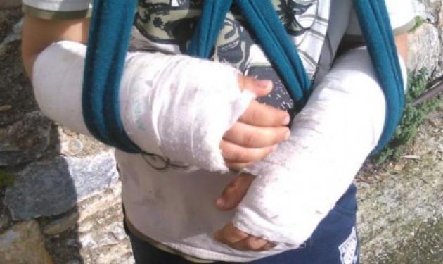 Σοκ στη Λέσβο: Κρέμασαν  9χρονο στις μπασκέτες του σχολείου