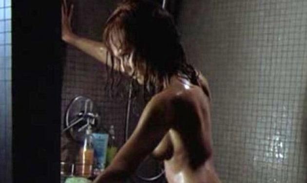 Η Jessica Alba εμφανίζεται γυμνή!