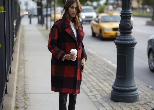 Η Alexa Chung στη Νέα Υόρκη φορώντας Hilfiger Collection