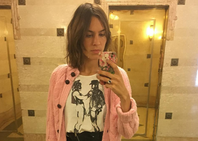 Η Alexa Chung φόρεσε τη φούστα της σεζόν!